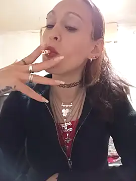 Snapshot of Zorrita_Fox chatting on October 6, 2025, 12:56 am Zorrita Fox online show from October 6, 2025, 12:56 am