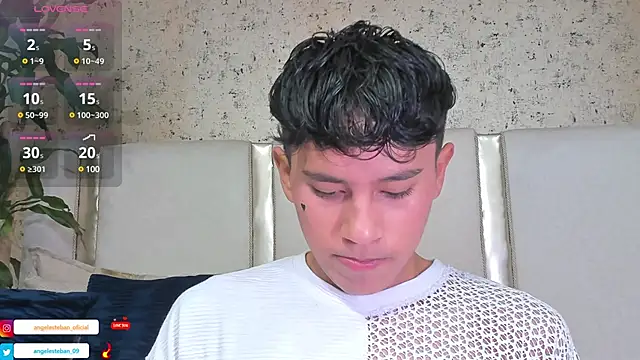 Snapshot of Angel_esteban_fx chatting on March 21, 2025, 3:44 am Angel esteban fx online show from March 21, 2025, 3:44 am