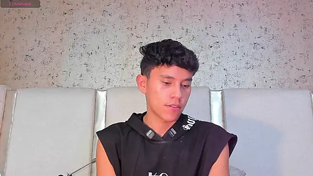 Snapshot of Angel_esteban_fx chatting on February 26, 2025, 9:55 am Angel esteban fx online show from February 26, 2025, 9:55 am