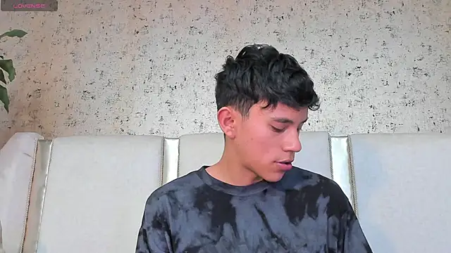 Snapshot of Angel_esteban_fx chatting on February 22, 2025, 3:45 am Angel esteban fx online show from February 22, 2025, 3:45 am