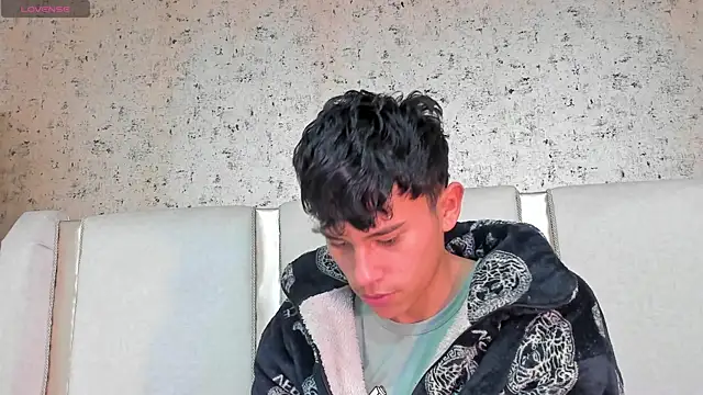 Snapshot of Angel_esteban_fx chatting on March 1, 2025, 10:34 am Angel esteban fx online show from March 1, 2025, 10:34 am