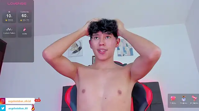 Snapshot of Angel_esteban_fx chatting on October 4, 2025, 8:43 pm Angel esteban fx online show from October 4, 2025, 8:43 pm