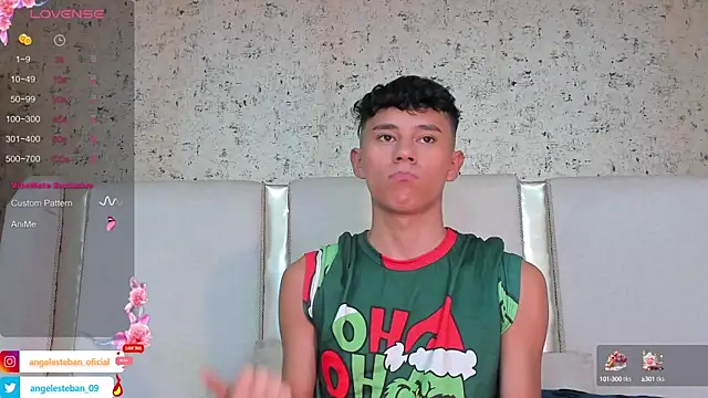 Snapshot of Angel_esteban_fx chatting on March 4, 2025, 3:44 am Angel esteban fx online show from March 4, 2025, 3:44 am