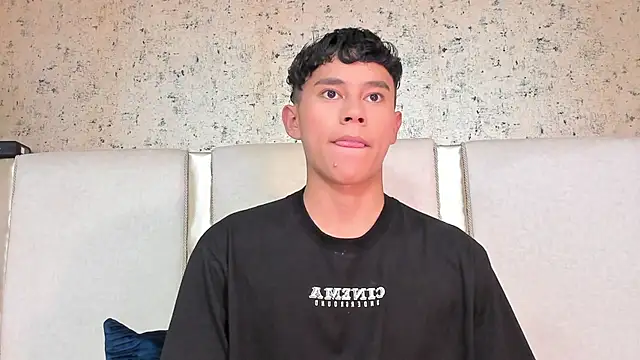 Snapshot of Angel_esteban_fx chatting on March 15, 2025, 3:40 am Angel esteban fx online show from March 15, 2025, 3:40 am