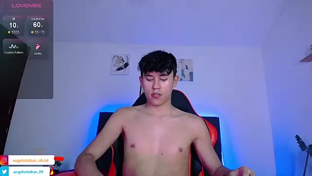 Snapshot of Angel_esteban_fx chatting on October 4, 2025, 1:51 am Angel esteban fx online show from October 4, 2025, 1:51 am