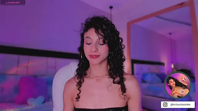 Snapshot of MiissCharlotte chatting on October 8, 2025, 4:03 am MiissCharlotte online show from October 8, 2025, 4:03 am