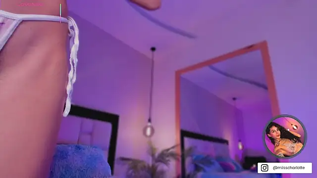 Snapshot of MiissCharlotte chatting on September 30, 2025, 5:02 am MiissCharlotte online show from September 30, 2025, 5:02 am