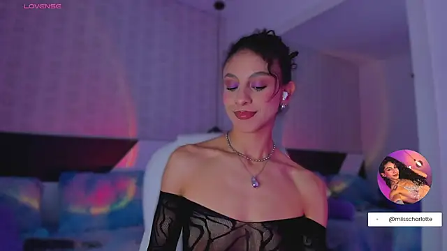 Snapshot of MiissCharlotte chatting on October 31, 2025, 1:57 am MiissCharlotte online show from October 31, 2025, 1:57 am