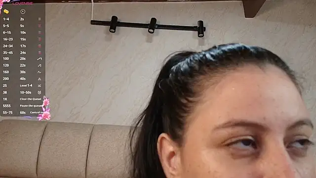 Arii Vga online show from March 12, 2026, 5:55 am