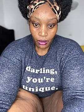 MsWhiteChocolatte online show from April 3, 2026, 5:08 pm