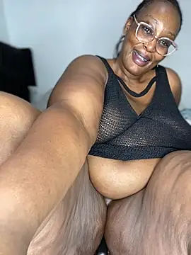 Snapshot of MsWhiteChocolatte chatting on February 20, 2026, 6:54 pm MsWhiteChocolatte online show from February 20, 2026, 6:54 pm