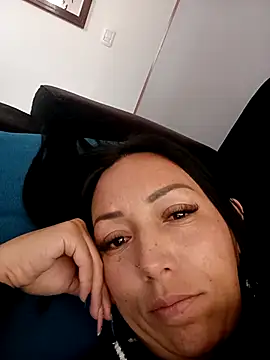 Laura martin  online show from March 3, 2025, 5:41 pm