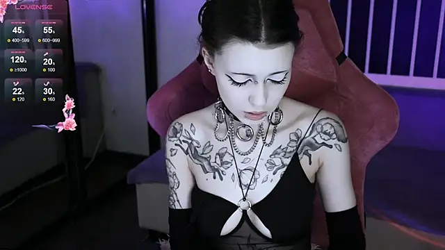 Snapshot of prettybones chatting on November 6, 2025, 1:31 am prettybones online show from November 6, 2025, 1:31 am