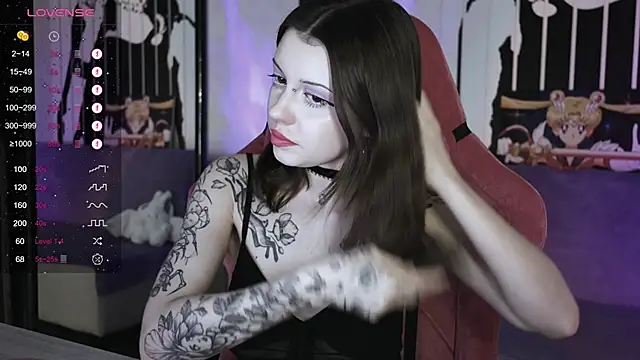 prettybones online show from December 3, 2024, 1:17 pm