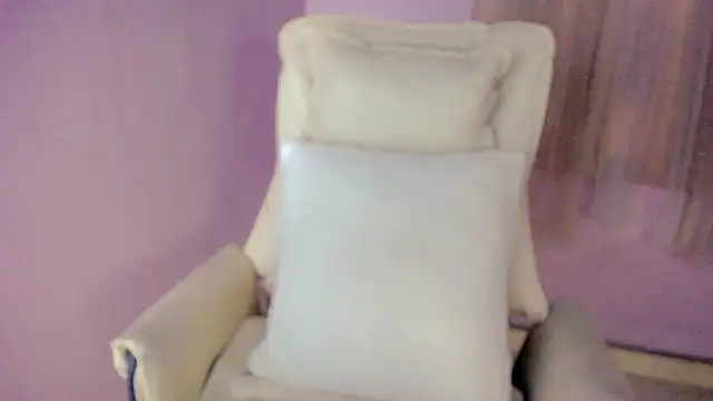   18Angel   online show from November 16, 2025, 7:35 am