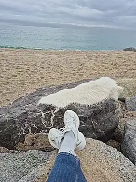 SexyErola27 online show from December 19, 2025, 1:24 pm