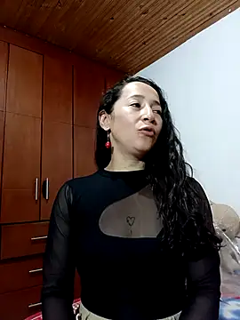 Snapshot of emilypoppy3 chatting on October 25, 2025, 6:52 pm emilypoppy3 online show from October 25, 2025, 6:52 pm