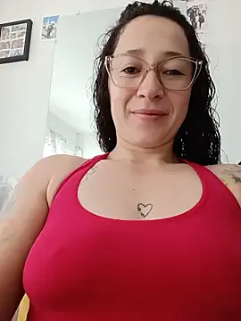 emilypoppy3 online show from May 24, 2026, 12:49 pm