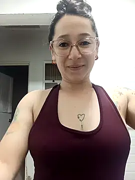 emilypoppy3 online show from May 12, 2026, 10:38 pm