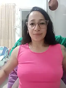 emilypoppy3 online show from May 28, 2026, 10:15 pm