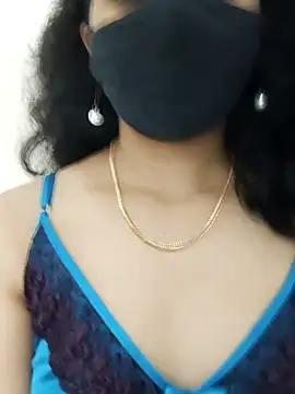 Angleannie online show from October 8, 2025, 7:58 pm