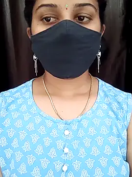 Snapshot of Angleannie chatting on November 17, 2025, 8:07 am Angleannie online show from November 17, 2025, 8:07 am