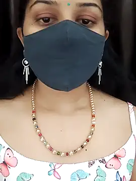 Snapshot of Angleannie chatting on December 21, 2025, 5:36 pm Angleannie online show from December 21, 2025, 5:36 pm