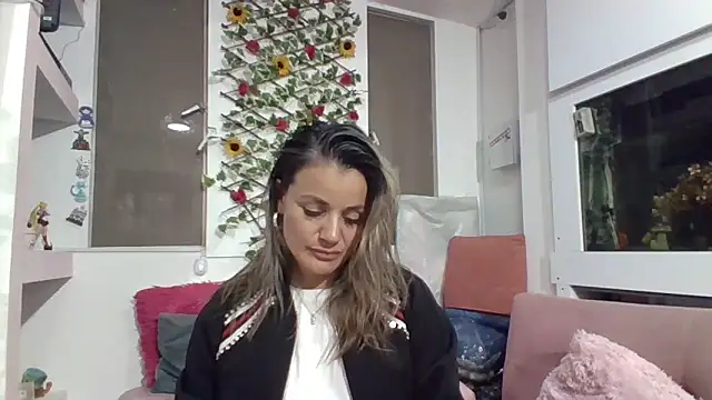 sweetfantasyy69 online show from November 15, 2025, 5:00 am