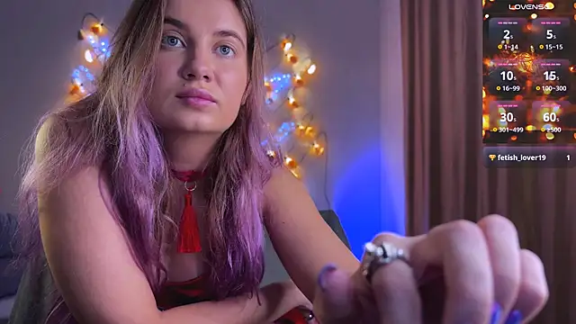 Femdom Lola online show from December 28, 2024, 3:37 pm