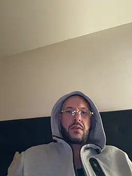 Guitccch online show from February 20, 2026, 10:01 pm