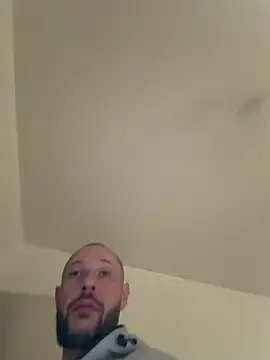 Guitccch online show from March 8, 2026, 7:50 pm