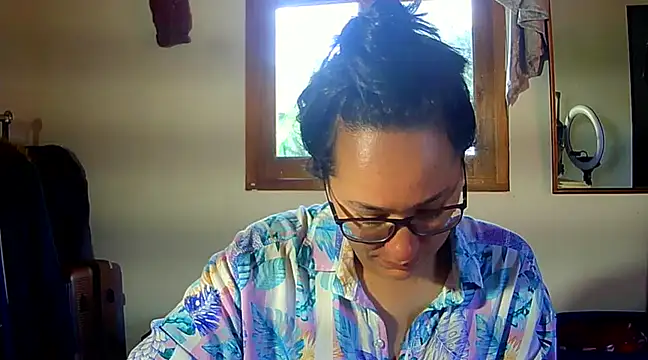 brittanycheeks online show from December 4, 2024, 7:50 pm
