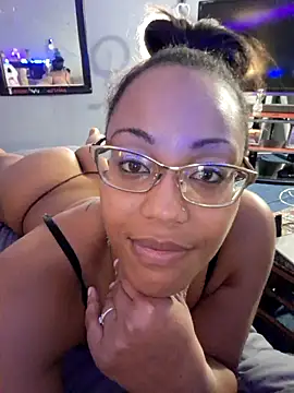samone9 online show from February 3, 2025, 5:40 am