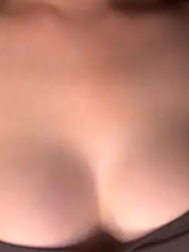 Snapshot of Thao-Cherry chatting on September 22, 2025, 1:44 am Thao-Cherry online show from September 22, 2025, 1:44 am