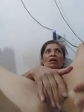 soltrinidad online show from January 15, 2026, 3:54 am