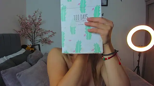 Snapshot of im_sarah34 chatting on March 14, 2025, 4:10 am im sarah34 online show from March 14, 2025, 4:10 am