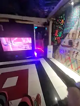 Toptransluder online show from September 26, 2025, 9:54 pm