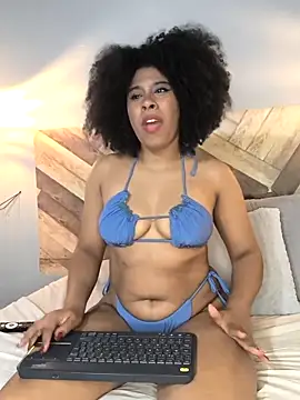 Snapshot of EmmilyBrant chatting on September 21, 2025, 12:27 am EmmilyBrant online show from September 21, 2025, 12:27 am