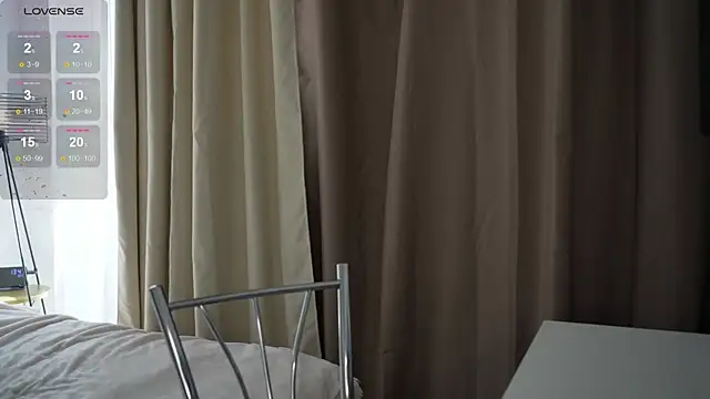 Snapshot of LindaWarners chatting on October 4, 2025, 10:39 am LindaWarners online show from October 4, 2025, 10:39 am