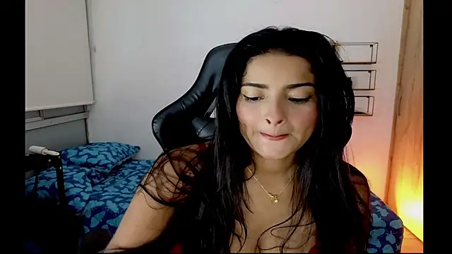 Yues050600 online show from May 22, 2026, 1:14 am