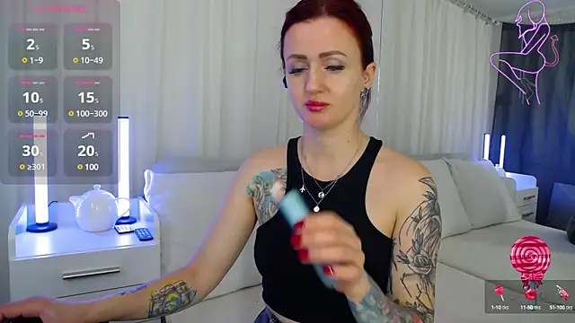 ElisaJane online show from February 19, 2025, 9:36 pm