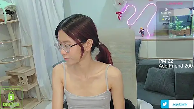 littlemiilk online show from June 8, 2026, 8:48 am