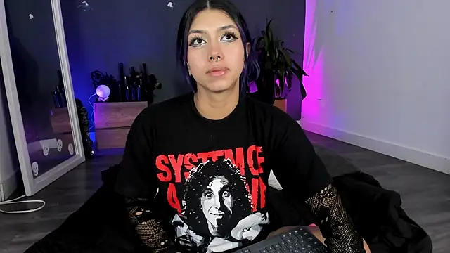 Raven Witch  online show from March 30, 2026, 6:53 pm