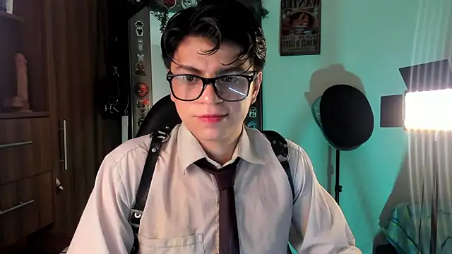 marckalexis online show from September 15, 2025, 2:01 am