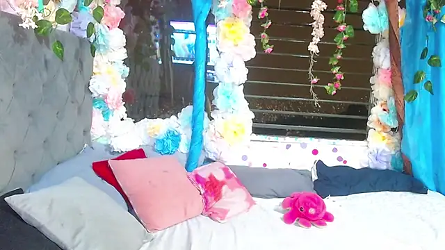 Karly coffe online show from November 28, 2025, 4:34 am