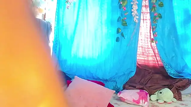 Karly coffe online show from October 12, 2025, 12:17 pm