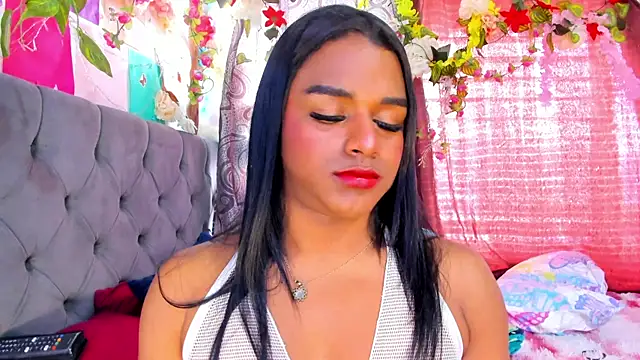 Snapshot of Karly_coffe chatting on August 1, 2026, 2:04 pm Karly coffe online show from August 1, 2026, 2:04 pm