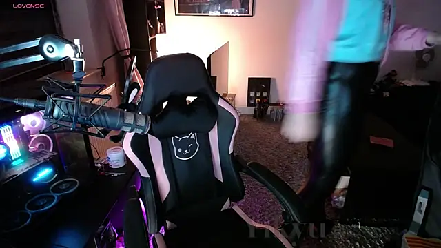 Snapshot of Yikuwu chatting on January 31, 2025, 5:42 pm Yikuwu online show from January 31, 2025, 5:42 pm