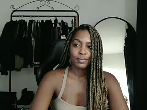 marisilva br online show from February 19, 2025, 10:09 pm