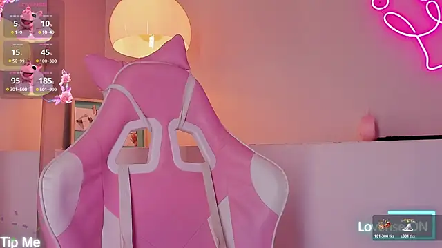 violeth hill online show from December 20, 2025, 7:17 pm